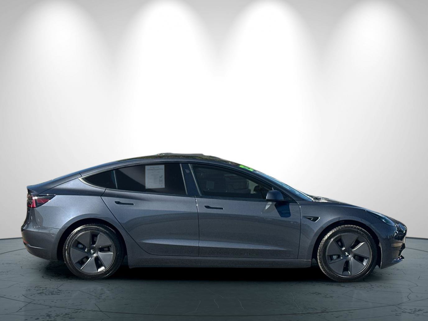 Used 2023 Tesla Model 3 Standard Range RWD image 3