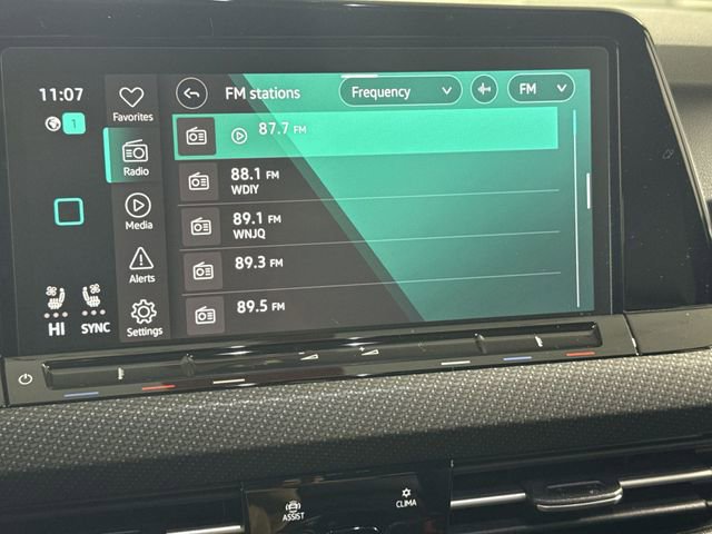 Used 2024 Volkswagen Golf R image 22