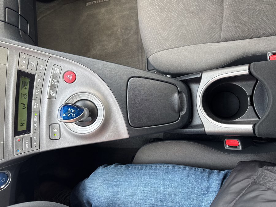 Used 2015 Toyota Prius Two image 24