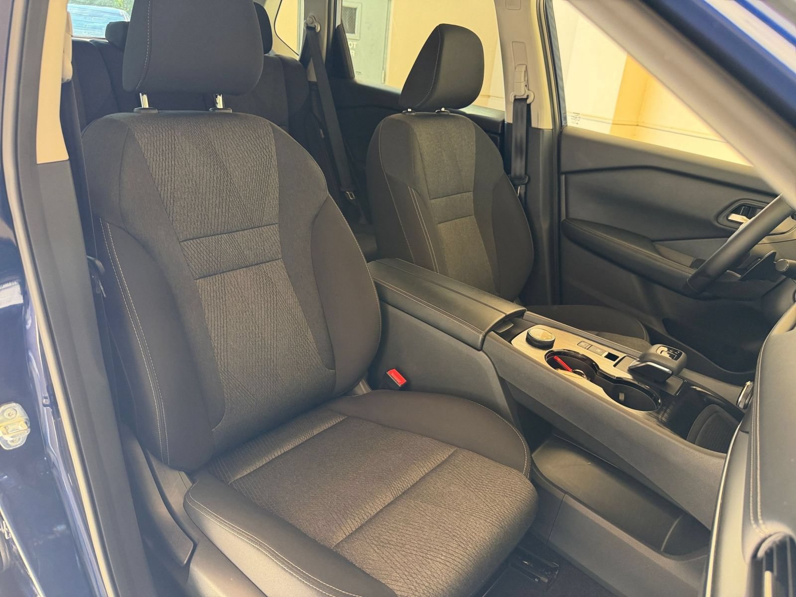 Used 2026 Nissan Rogue SV AWD/4WD image 31