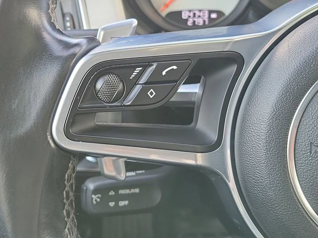 Used 2018 Porsche Macan Turbo AWD/4WD image 16