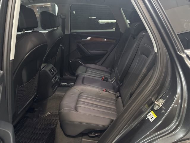 Used 2023 Audi Q5 2.0T Premium w/ Convenience Package image 27