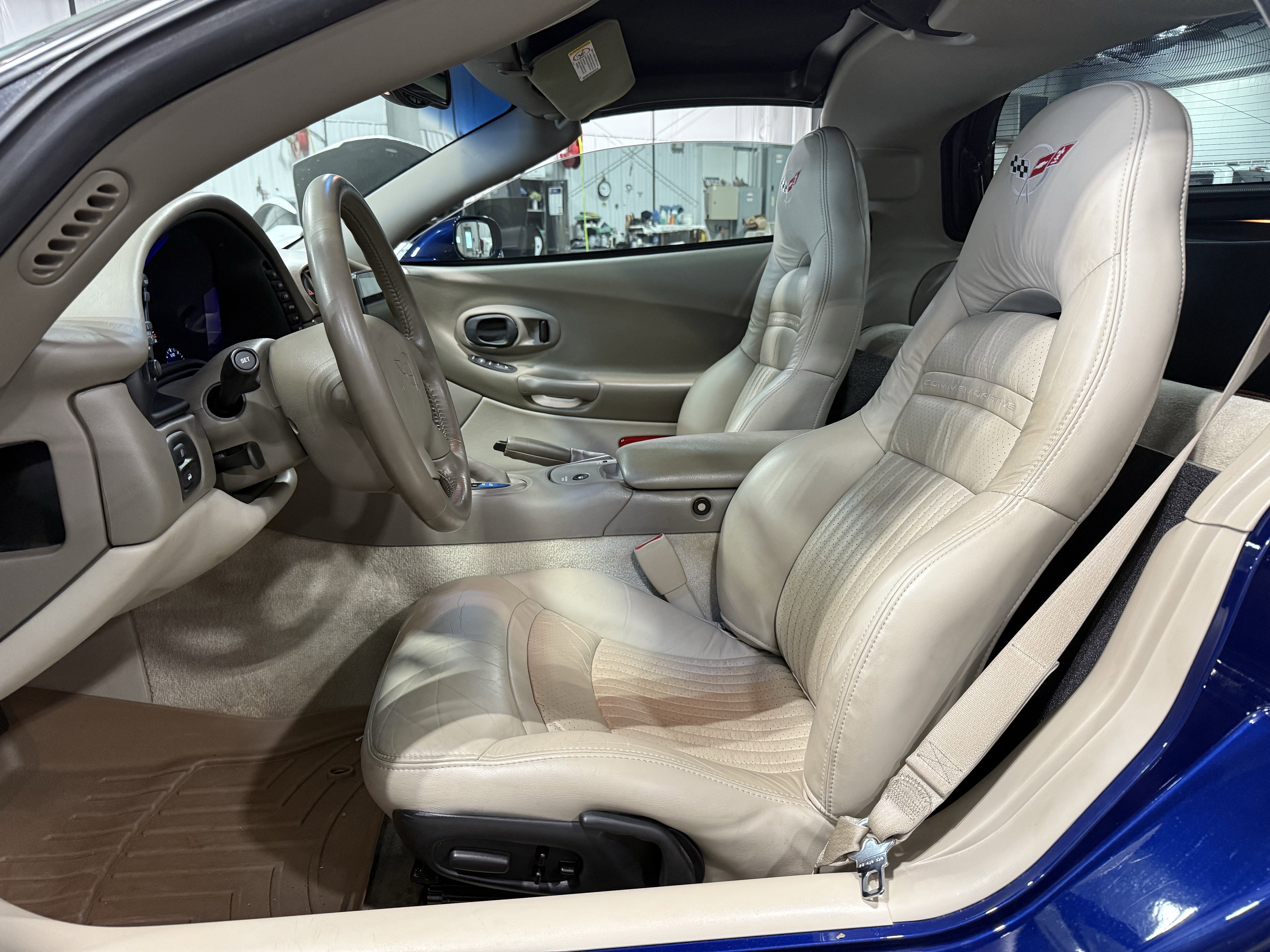 Used 2004 Chevrolet Corvette Coupe w/ Preferred Equipment Group image 13