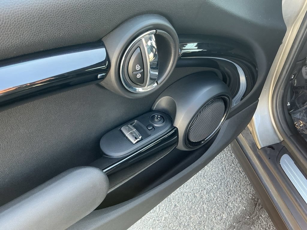 Used 2017 MINI Cooper S FWD image 17