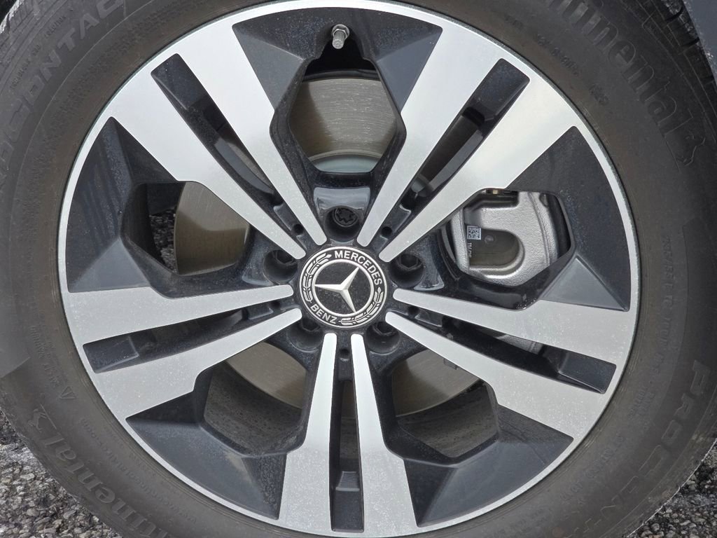 Certified 2026 Mercedes-Benz GLA 250 4MATIC image 11