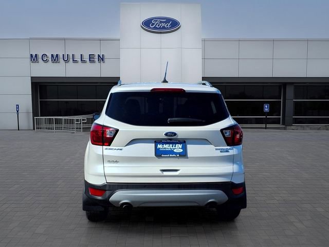 Certified 2019 Ford Escape Titanium AWD/4WD image 3