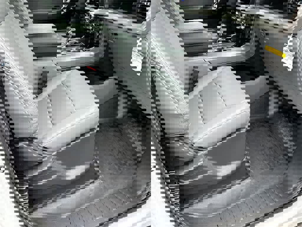 New 2023 Ford F150 Lightning Pro image 13