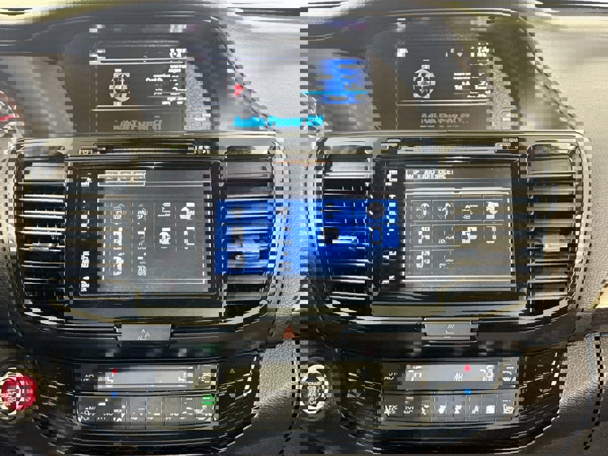 Used 2017 Honda Accord Touring image 14