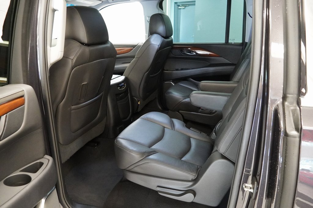 Used 2017 Cadillac Escalade ESV Premium Luxury image 16