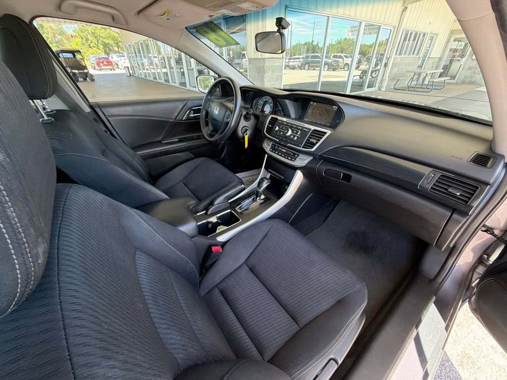 Used 2015 Honda Accord Sport image 10
