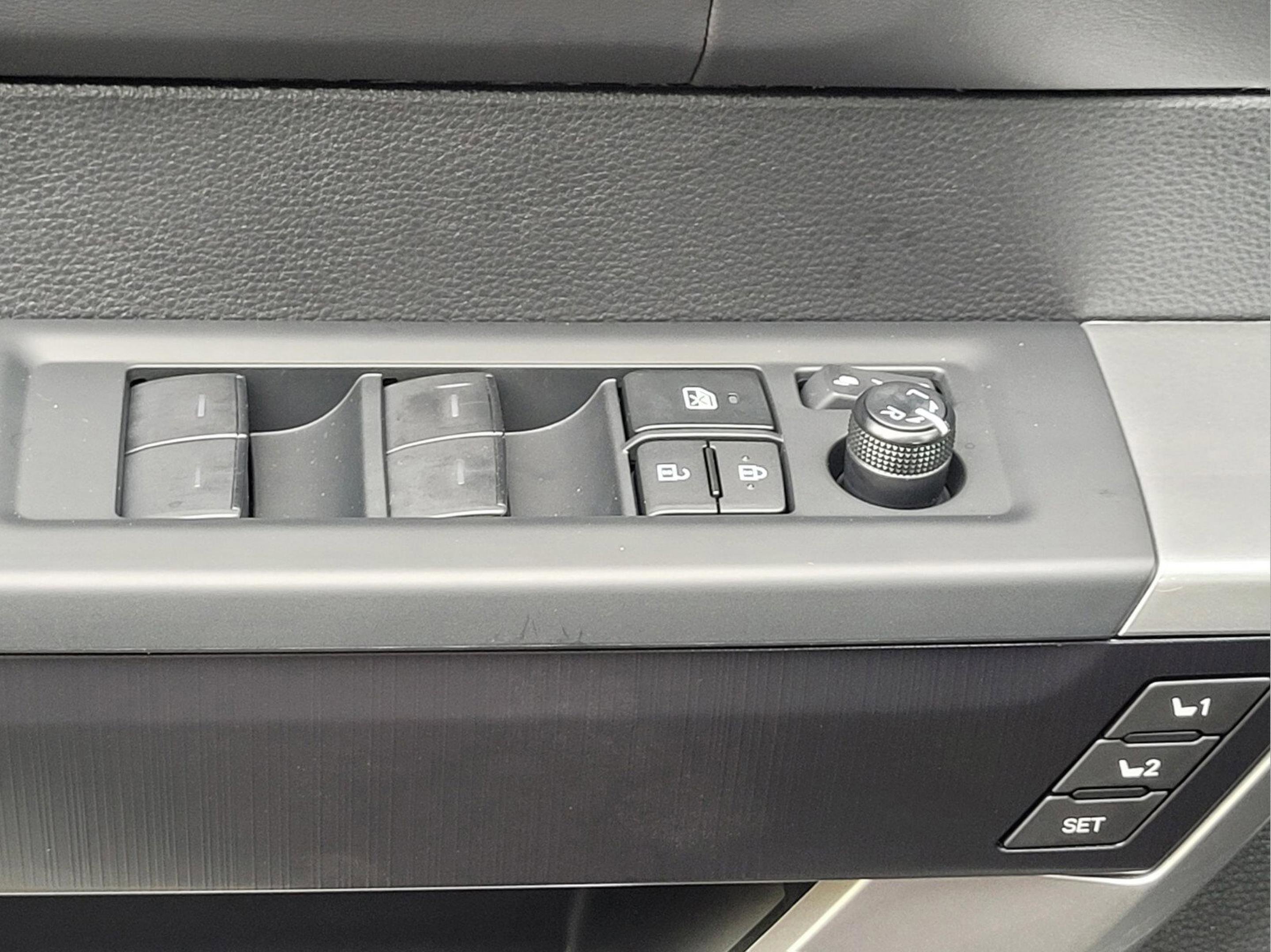 New 2025 Toyota Tundra Platinum image 28