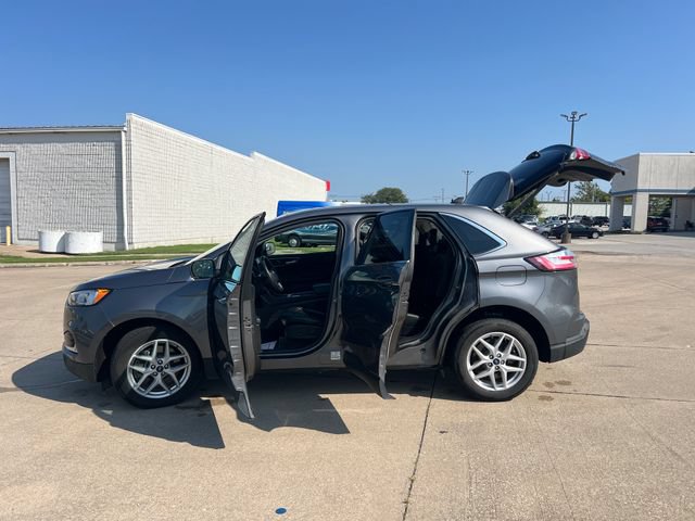 Used 2021 Ford Edge SEL w/ Convenience Package AWD/4WD image 3