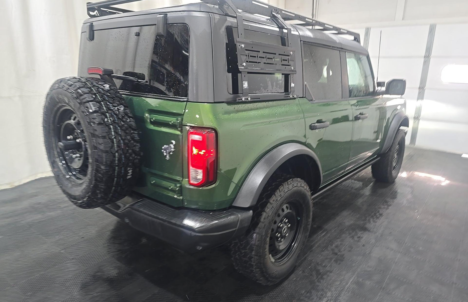 Used 2022 Ford Bronco Black Diamond AWD/4WD image 4
