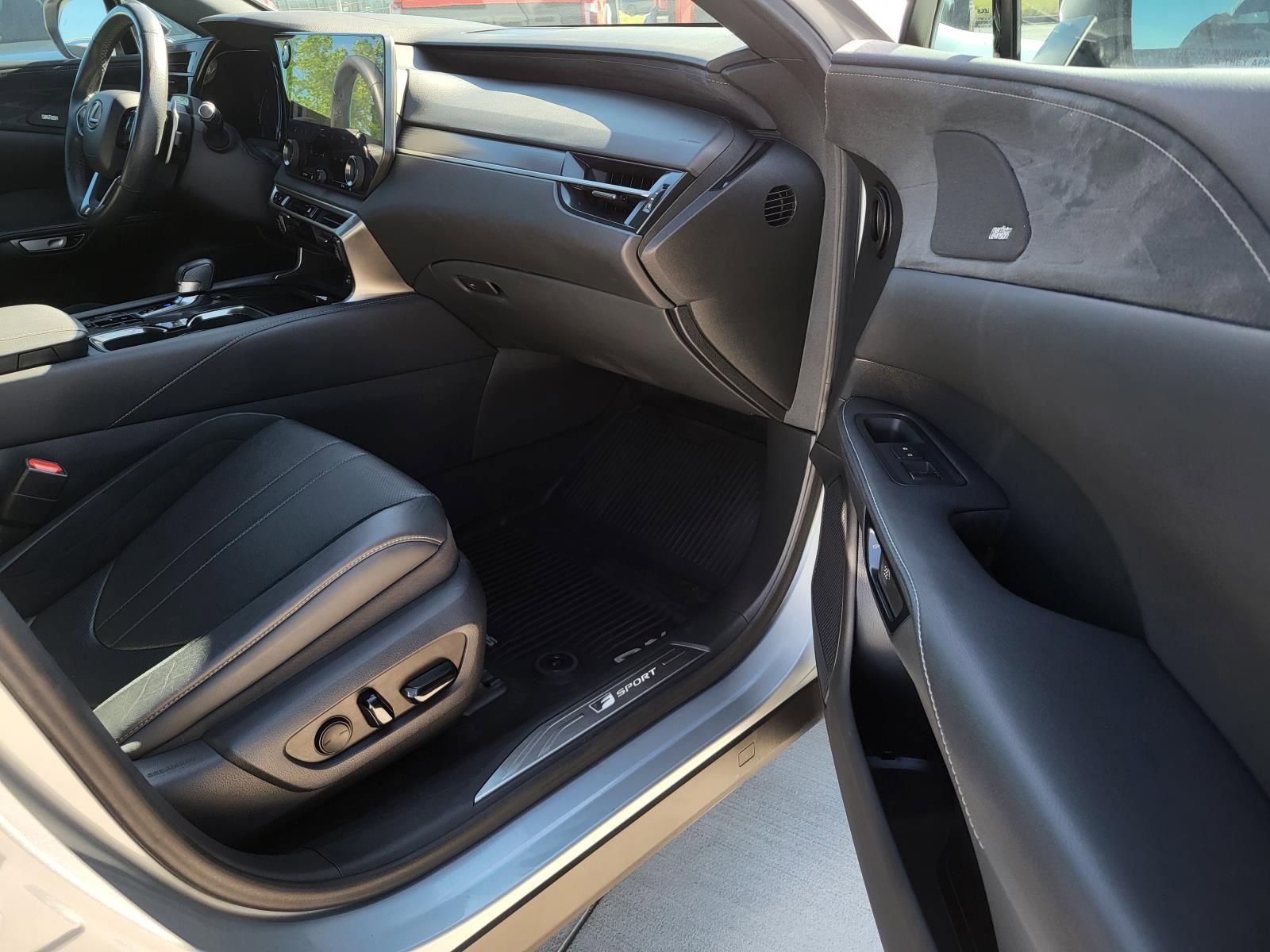 Used 2023 Lexus RX 500h F Sport w/ Accessory Package (K3) image 9