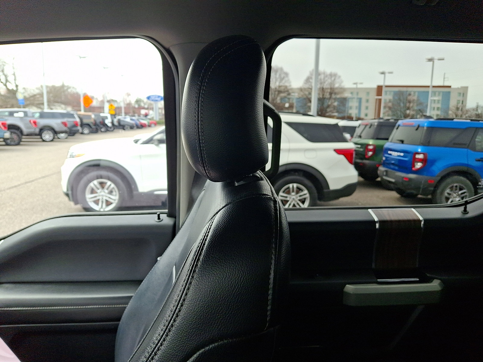 Used 2017 Ford F150 Lariat RWD image 15