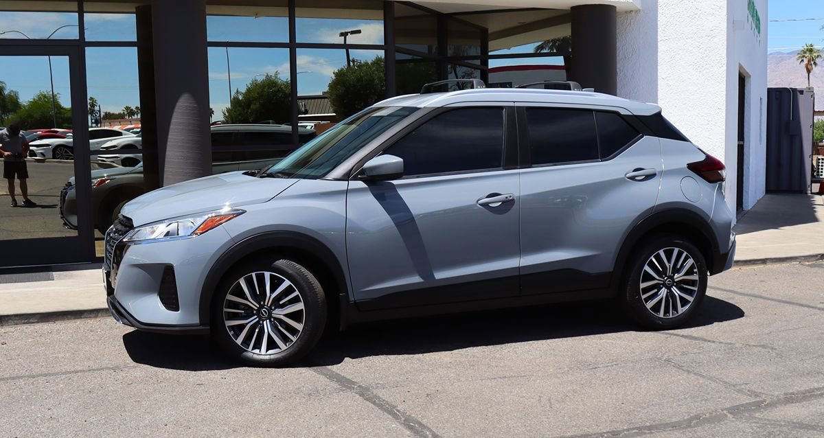 Used 2023 Nissan Kicks SV w/ Exterior Package FWD image 4