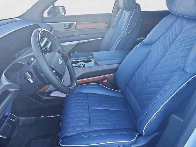 New 2026 Cadillac Vistiq Premium Luxury w/ LPO, Floor Liner Package image 17