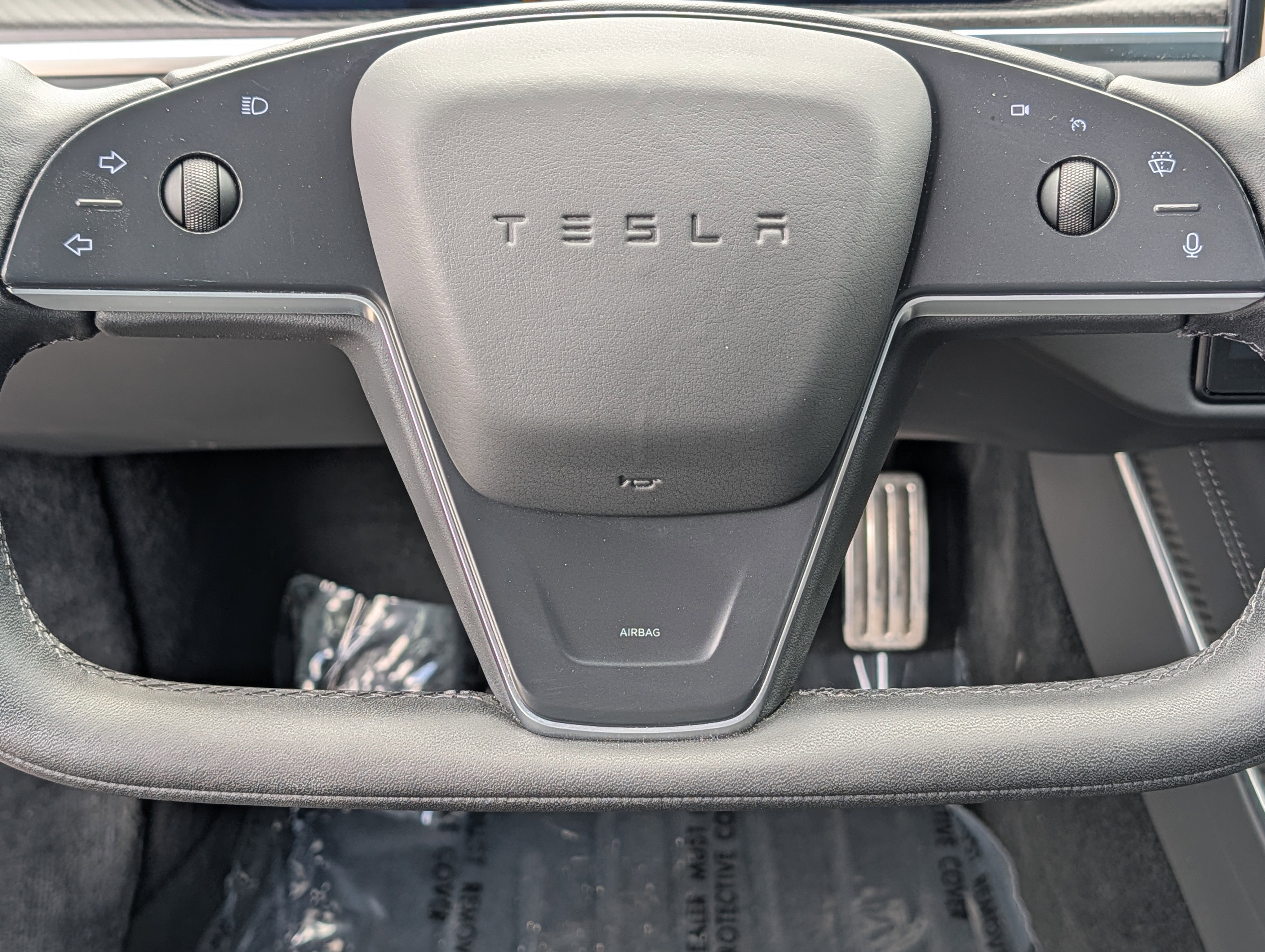 Used 2022 Tesla Model S Plaid image 25
