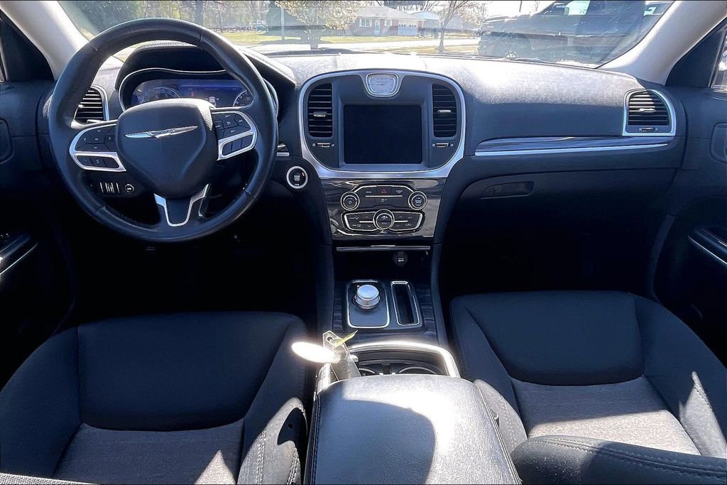 Used 2019 Chrysler 300 Touring w/ Sport Appearance Package image 11