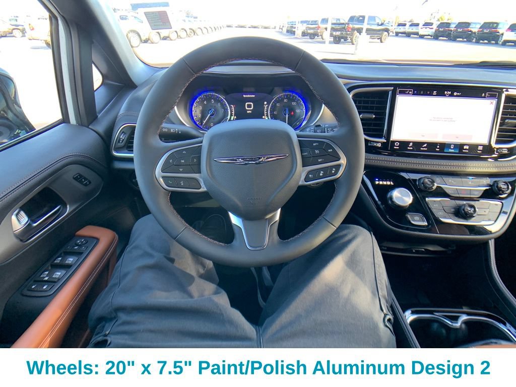 New 2026 Chrysler Pacifica Pinnacle AWD/4WD image 14
