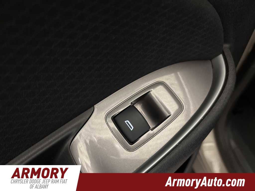 Used 2023 Chevrolet Malibu LT image 25