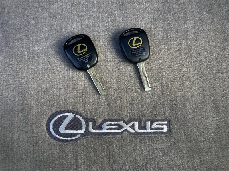 Used 2004 Lexus SC 430 Convertible RWD image 35