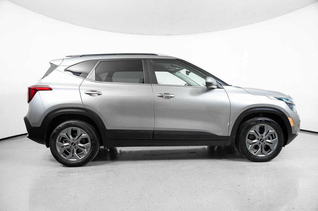 Used 2024 Kia Seltos S AWD/4WD image 3
