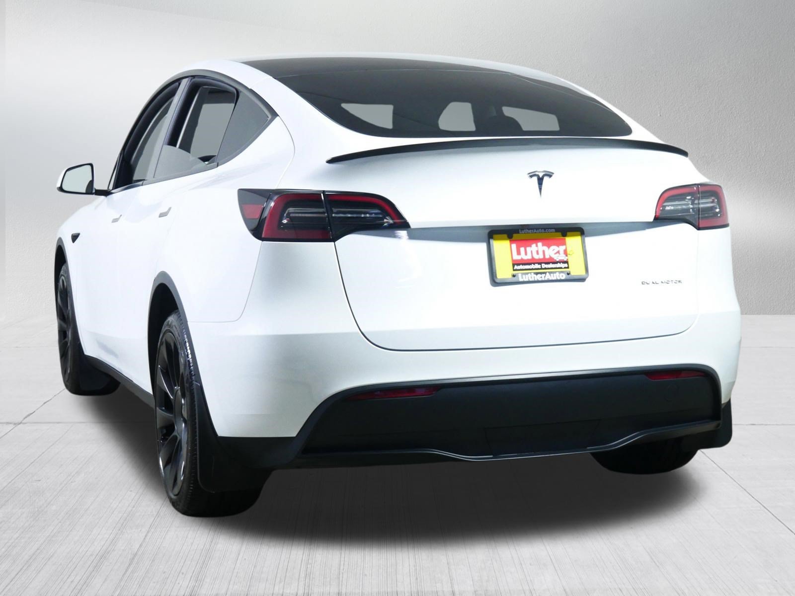 Used 2023 Tesla Model Y Long Range AWD/4WD image 5