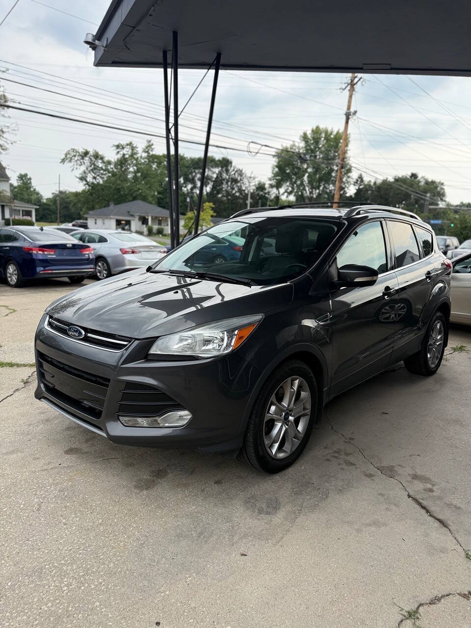 Used 2016 Ford Escape Titanium AWD/4WD image 3