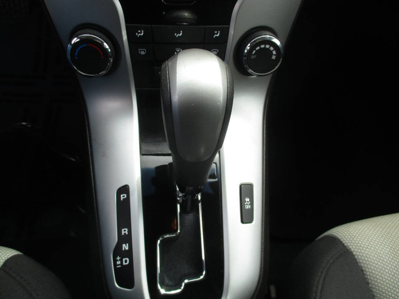 Used 2016 Chevrolet Cruze LS FWD image 22