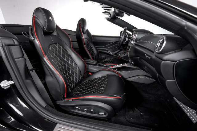 Used 2015 Ferrari California T RWD image 59