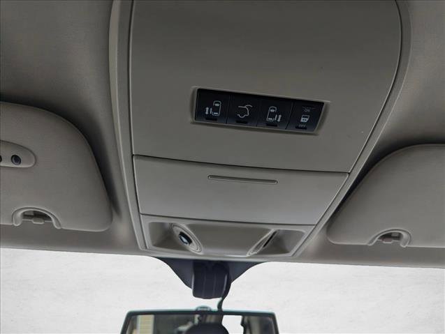 Used 2015 Chrysler Town & Country Touring-L w/ Driver Convenience Group FWD image 20