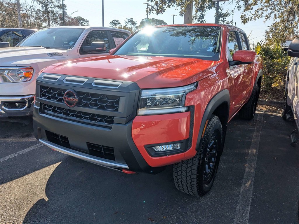 Used 2025 Nissan Frontier PRO-4X w/ Interior Protection Package image 4