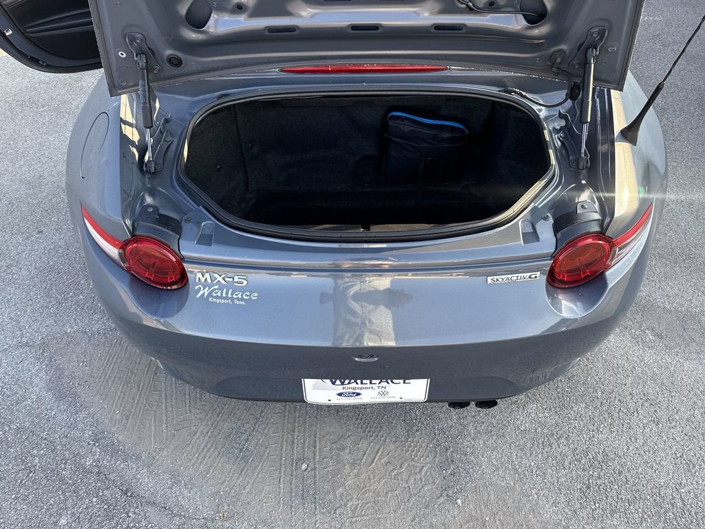 Used 2021 MAZDA MX-5 Miata Club RWD image 32