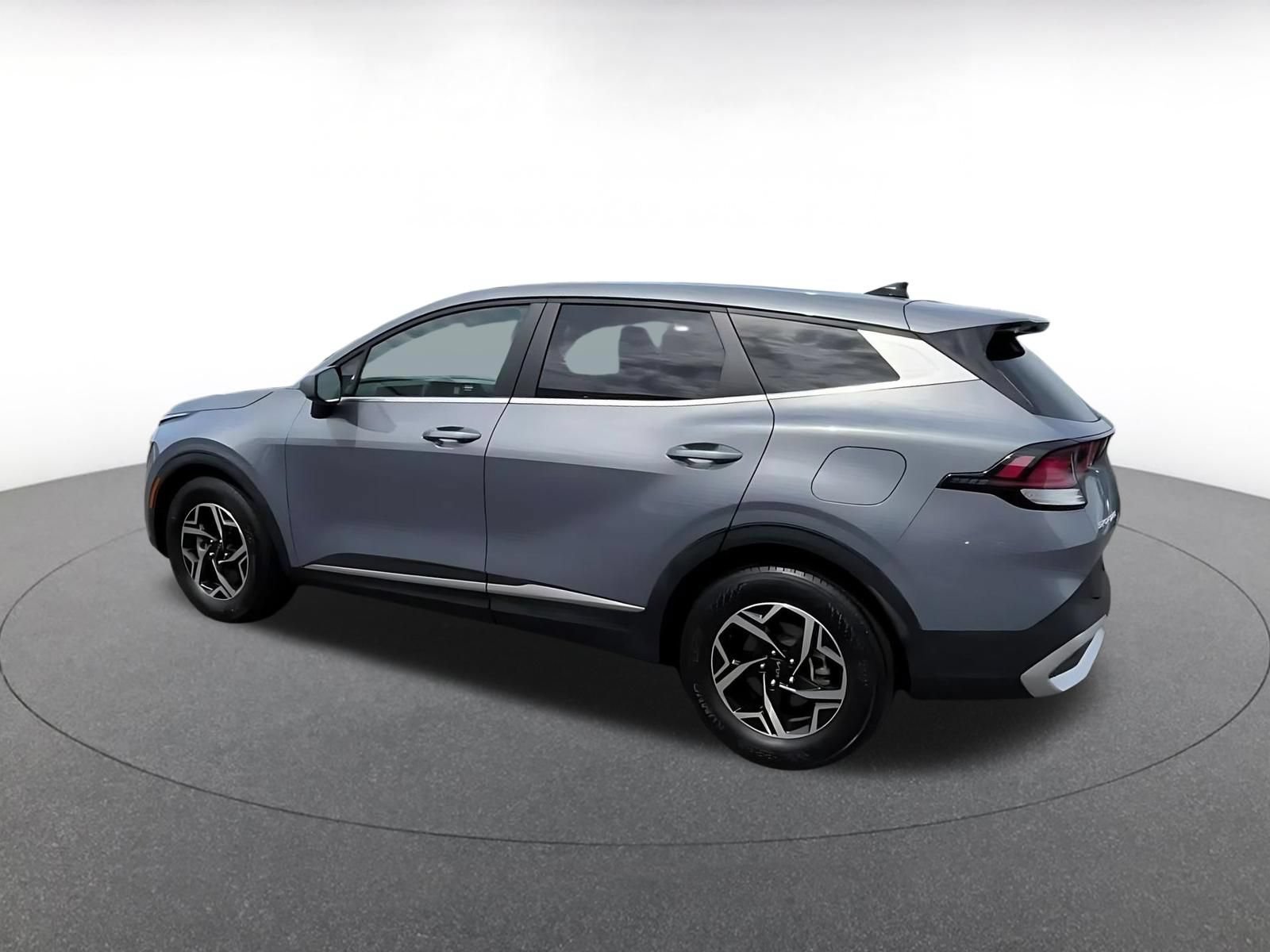Used 2025 Kia Sportage LX FWD image 8