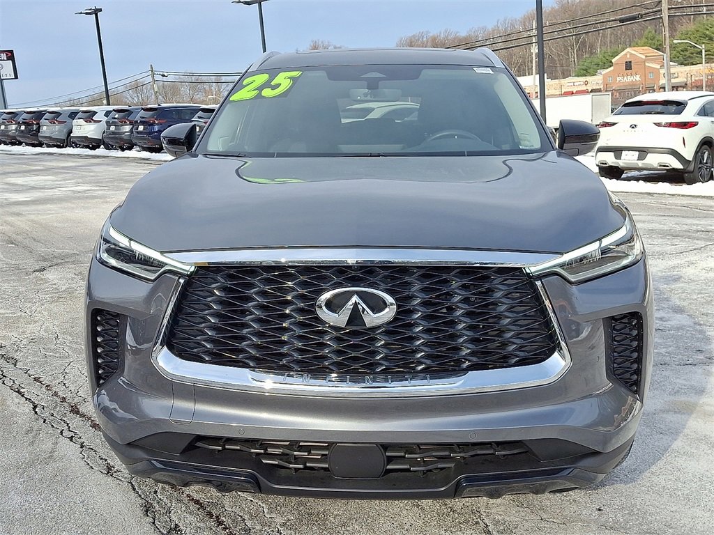 Certified 2025 INFINITI QX60 Luxe image 2