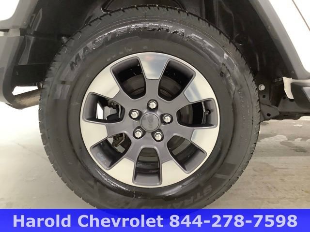 Used 2018 Jeep Wrangler Unlimited Sahara w/ Cold Weather Group image 7