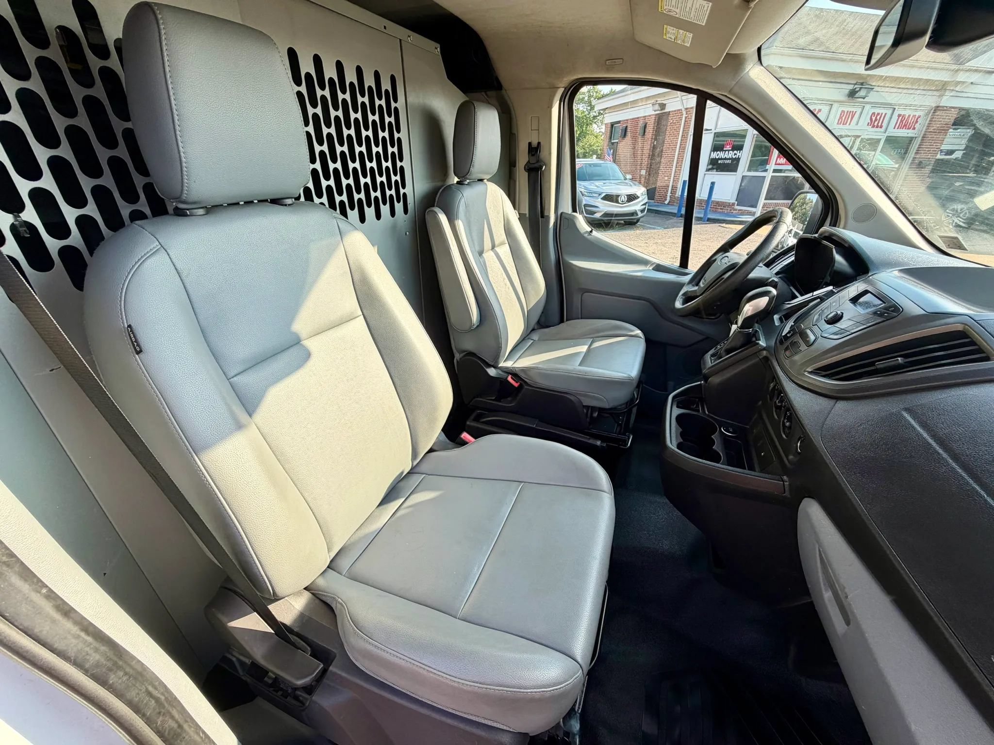 Used 2016 Ford Transit 150 130 Low Roof RWD image 9