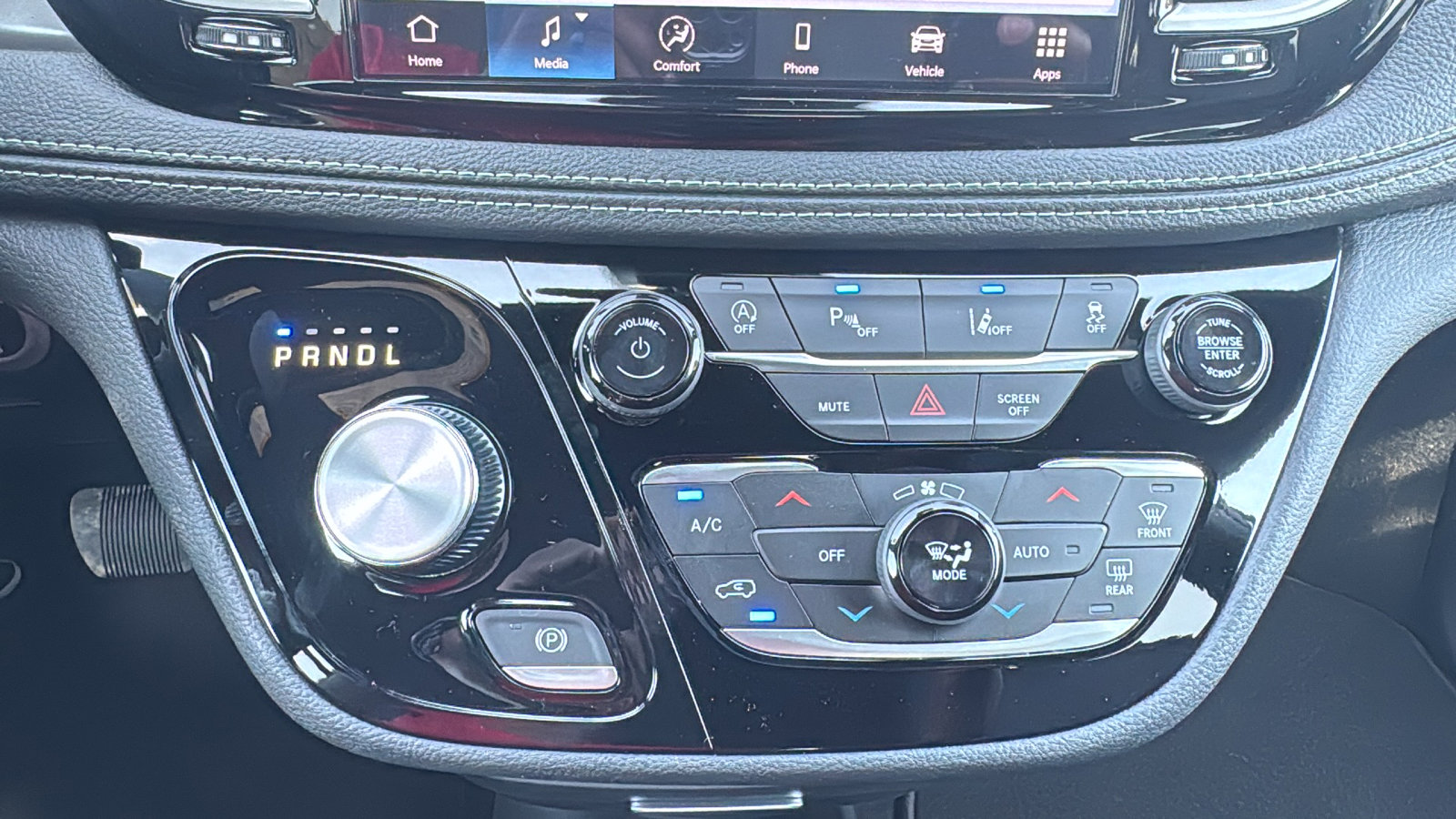 New 2026 Chrysler Pacifica Select FWD image 19