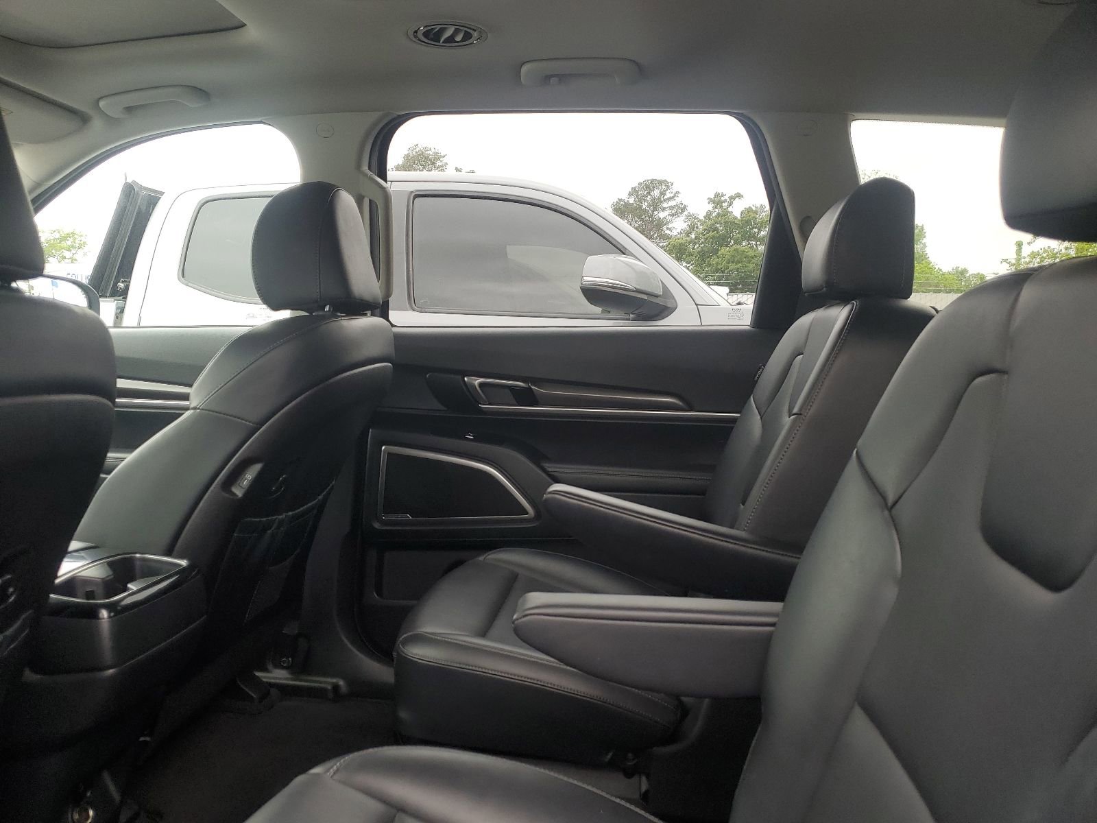 Used 2025 Kia Telluride S AWD/4WD image 11