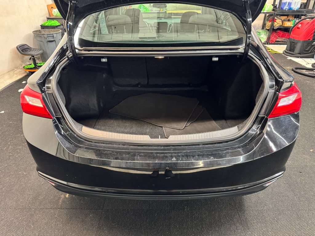 Used 2023 Chevrolet Malibu LT FWD image 6