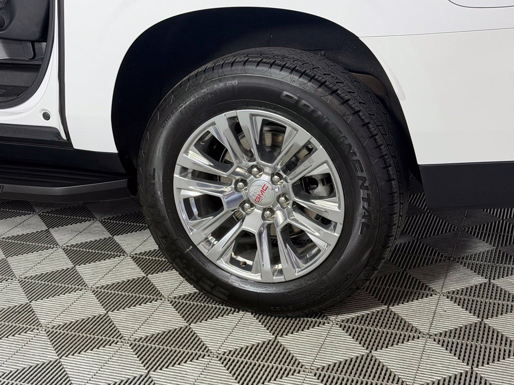 Used 2025 GMC Yukon XL Denali AWD/4WD image 11
