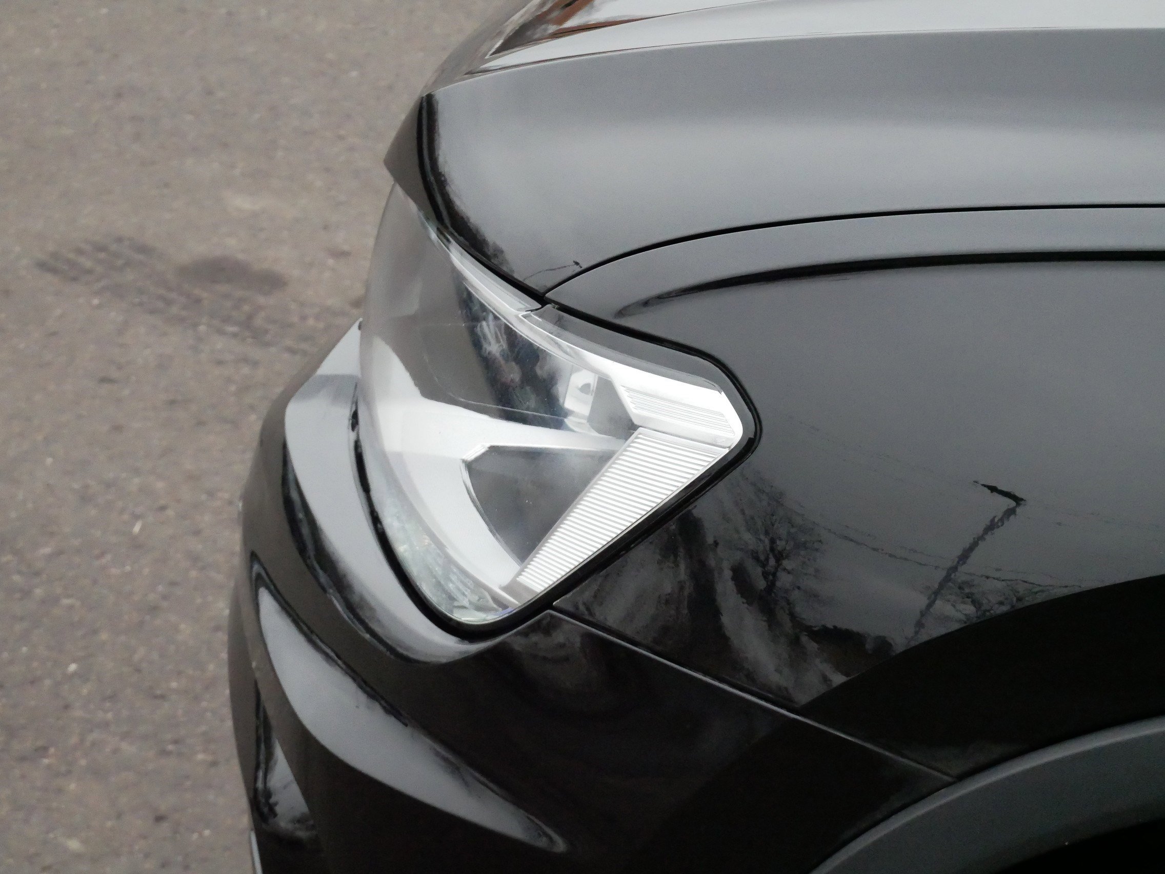 Used 2021 Volkswagen Tiguan SE R-Line image 16