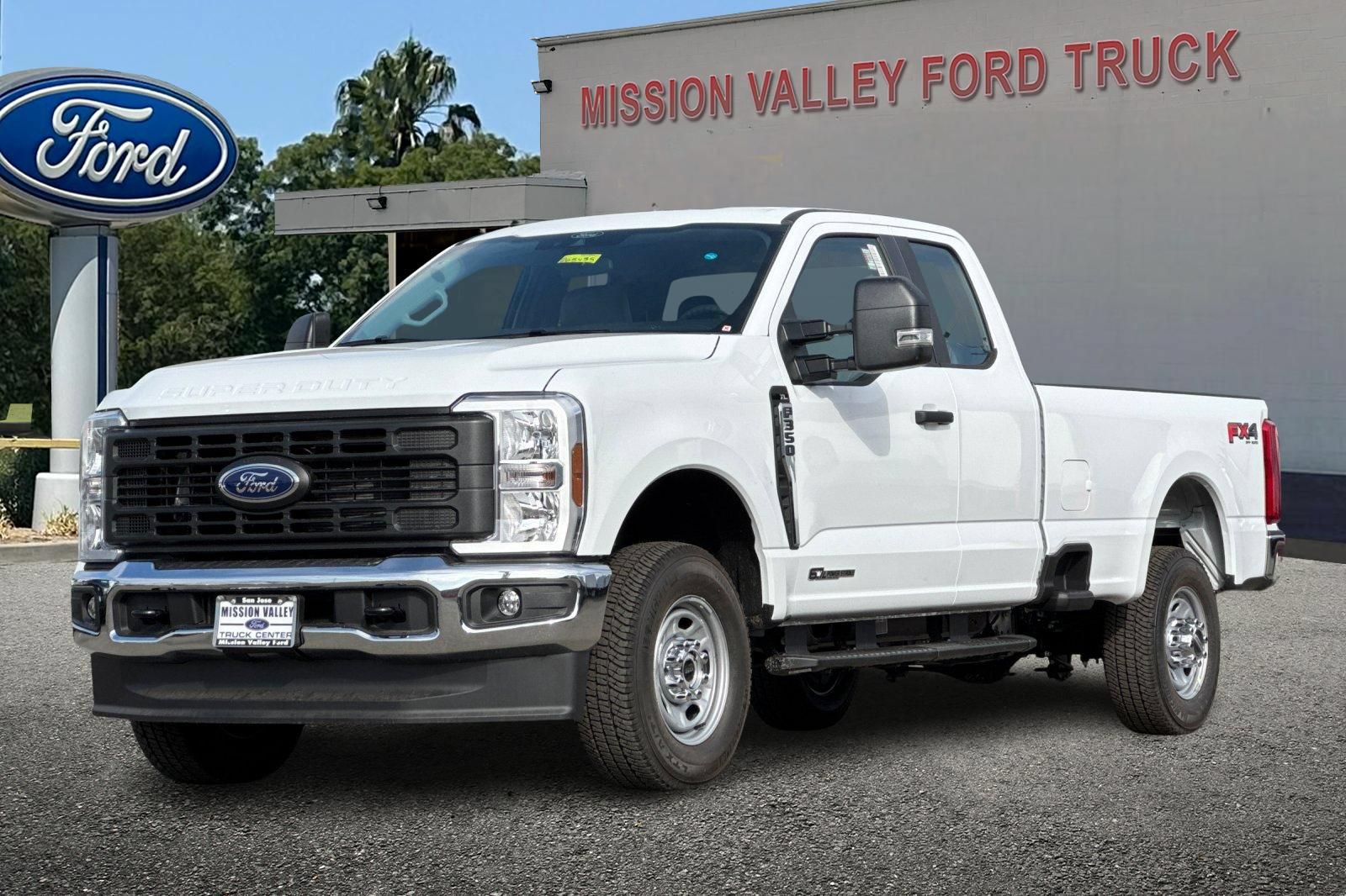 New 2026 Ford F350 XL w/ FX4 Off-Road Package AWD/4WD image 8