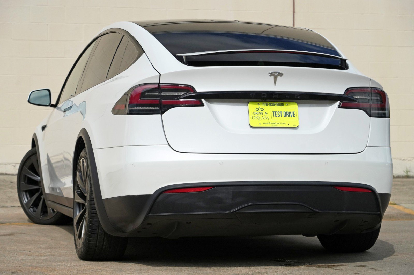 Used 2023 Tesla Model X AWD/4WD image 6