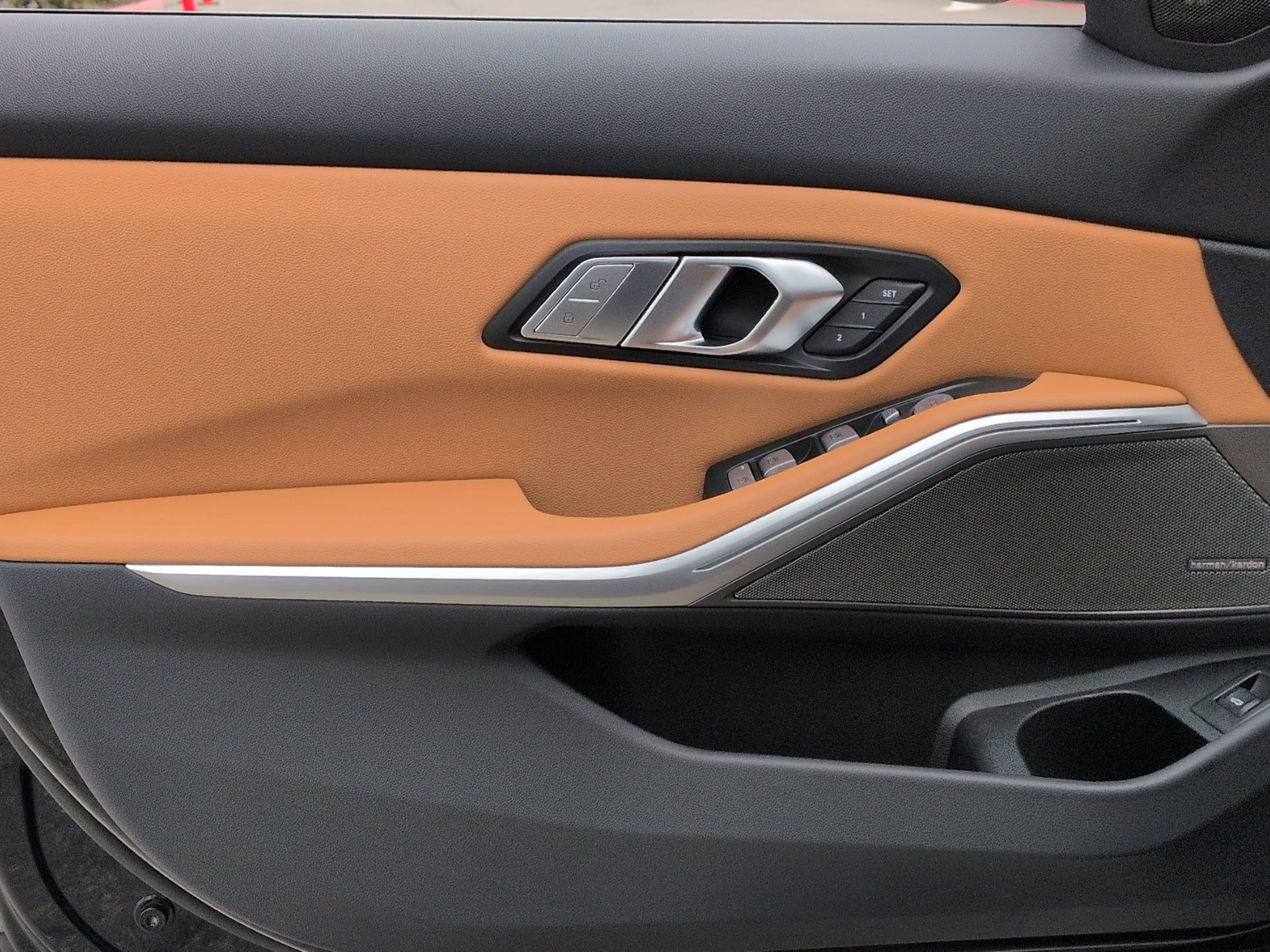 Used 2025 BMW 330i Sedan w/ M Sport Package image 14