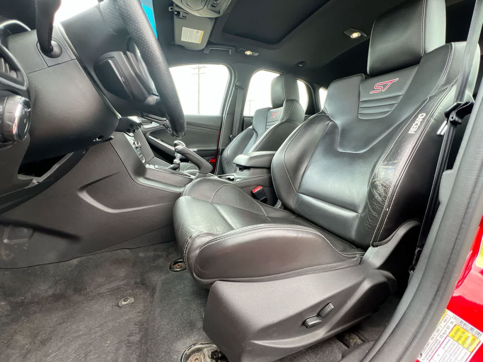 Used 2014 Ford Focus ST w/ Equipment Group 202A FWD image 16