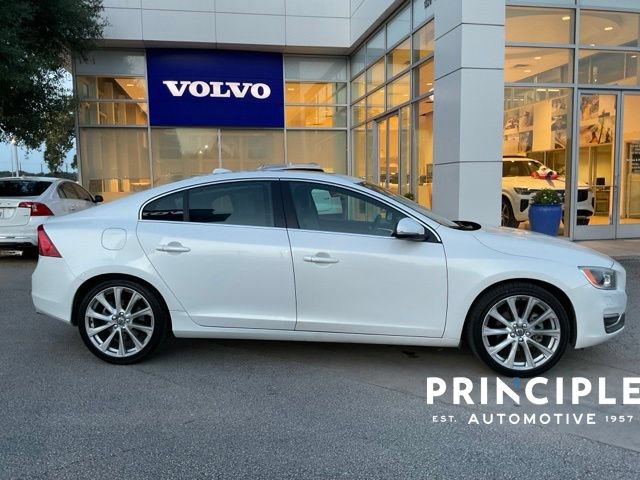 Used 2017 Volvo S60 T5 Inscription Platinum FWD image 6
