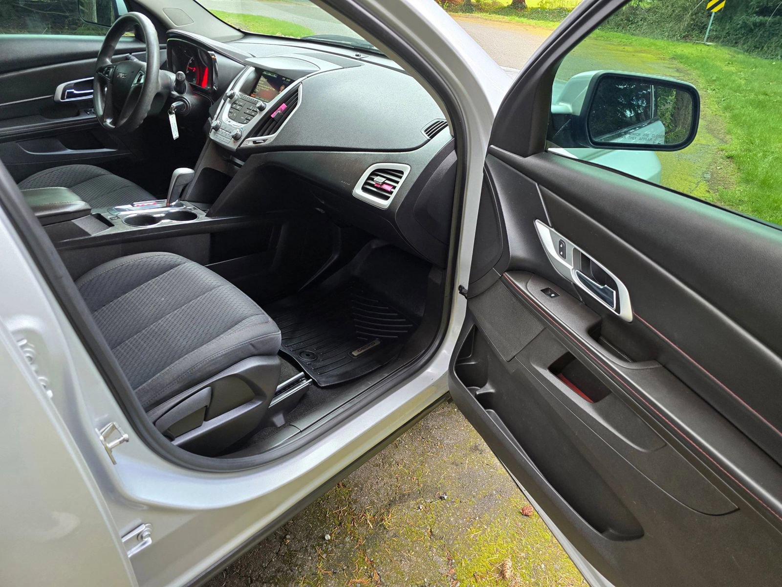 Used 2015 GMC Terrain SLE FWD image 12