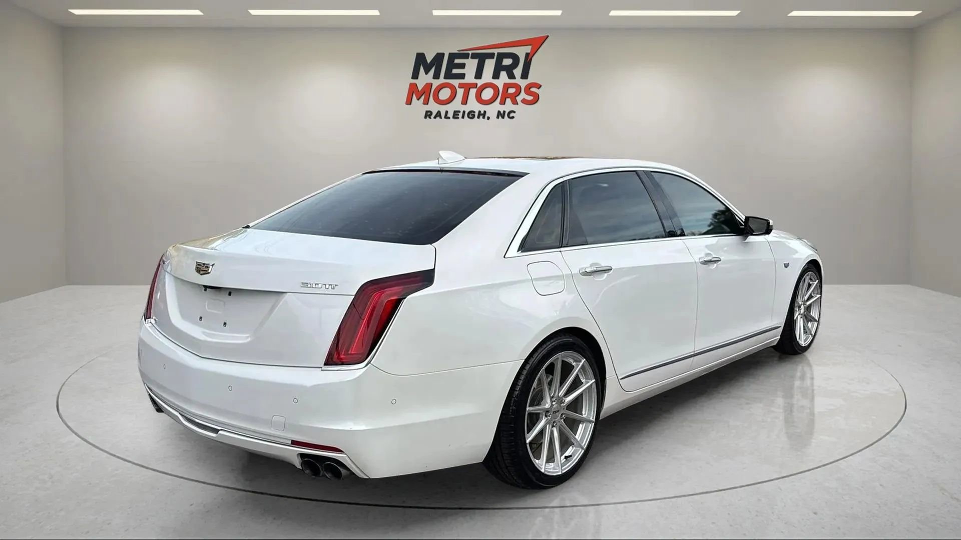 Used 2017 Cadillac CT6 Platinum image 3